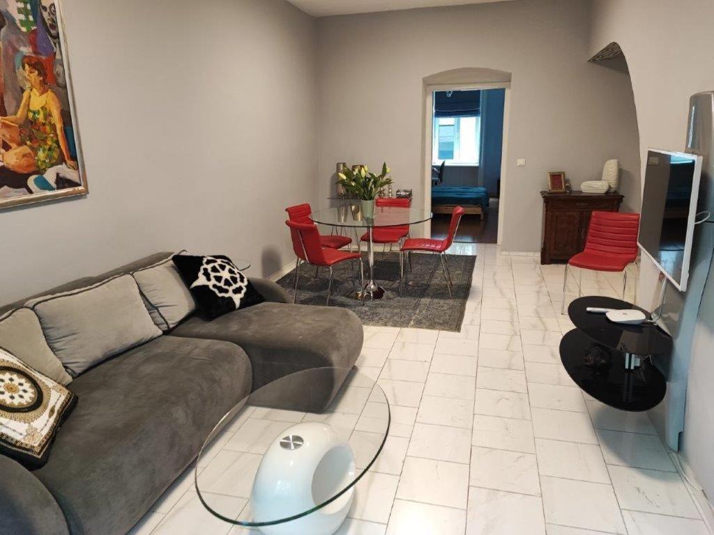 Central Vienna Apartment With Unique 40M2 City Garden & Self Check In Екстер'єр фото