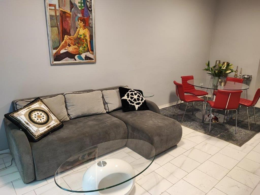 Central Vienna Apartment With Unique 40M2 City Garden & Self Check In Екстер'єр фото
