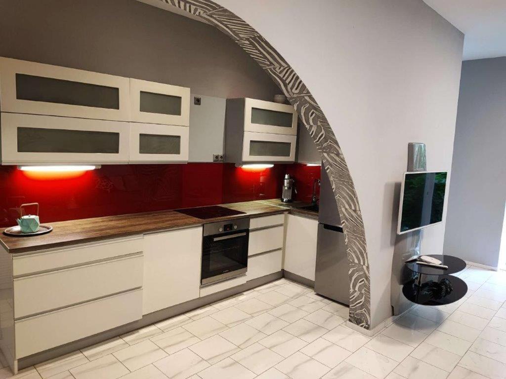 Central Vienna Apartment With Unique 40M2 City Garden & Self Check In Екстер'єр фото