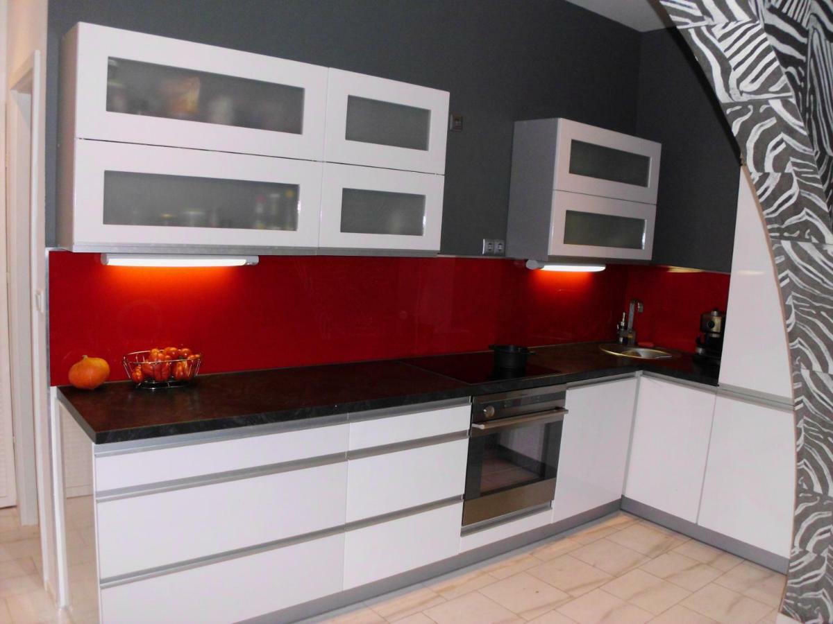 Central Vienna Apartment With Unique 40M2 City Garden & Self Check In Екстер'єр фото